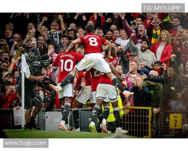 德甲热刺逆转曼联3-2全场沸腾争议判罚引发热议