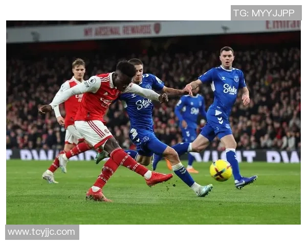 英超激战曼联与巴萨鏖战至平局点球大战精彩瞬间引爆全场